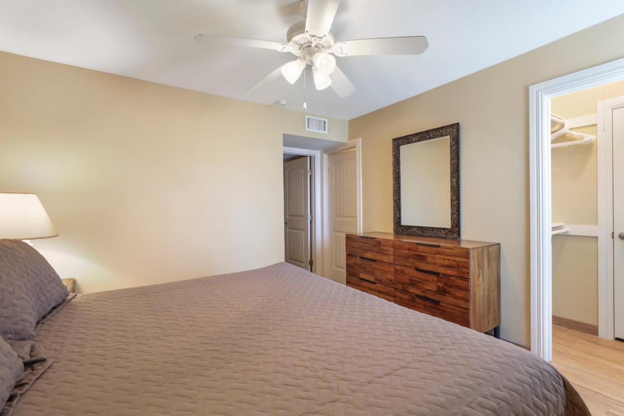 Ground Floor Beachfront Beauty! Steps To The Beach And Pool South Padre Island Exterior photo