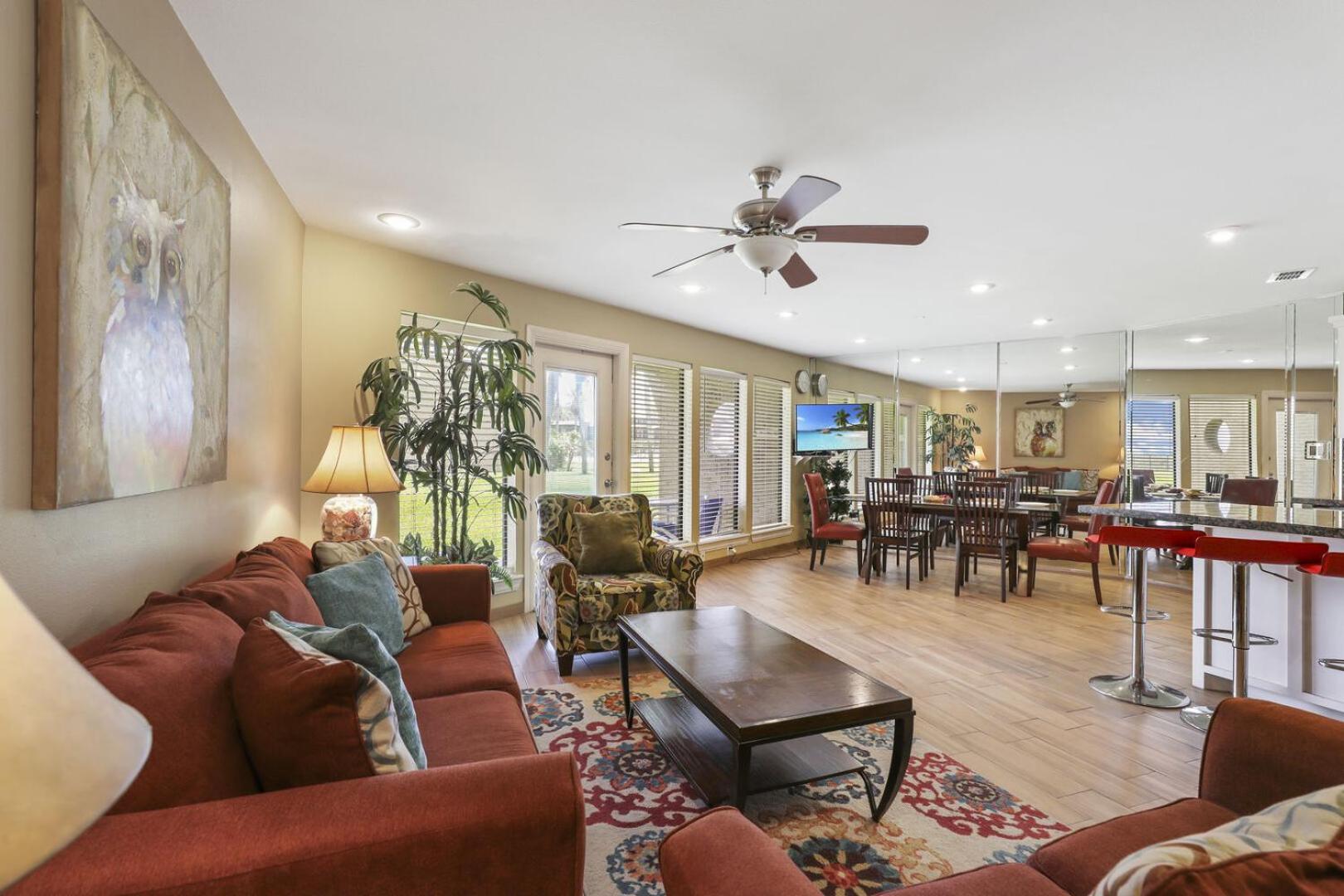 Ground Floor Beachfront Beauty! Steps To The Beach And Pool South Padre Island Room photo